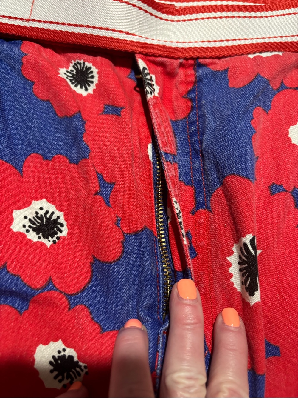 MOTHER Blue and Red Floral Straight Leg Pants - Picture 10 of 12